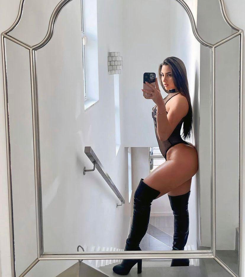 Escort - MARCELA - Ibiza Tops